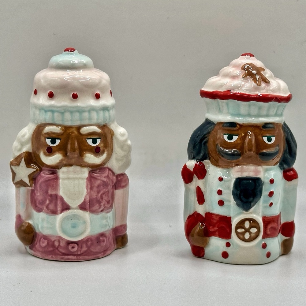 Salt and Pepper Black Nutcracker Shakers